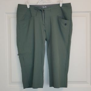 Mountain Hardwear Cargo Capris